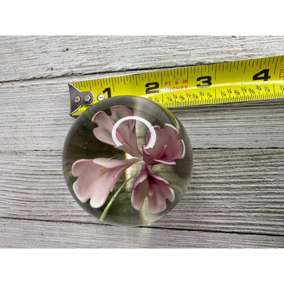 Vtg Studio Art Glass Crystal Ball Pink Flower Paperweight 2.5" Gift Desk Decor - Picture 6 of 8